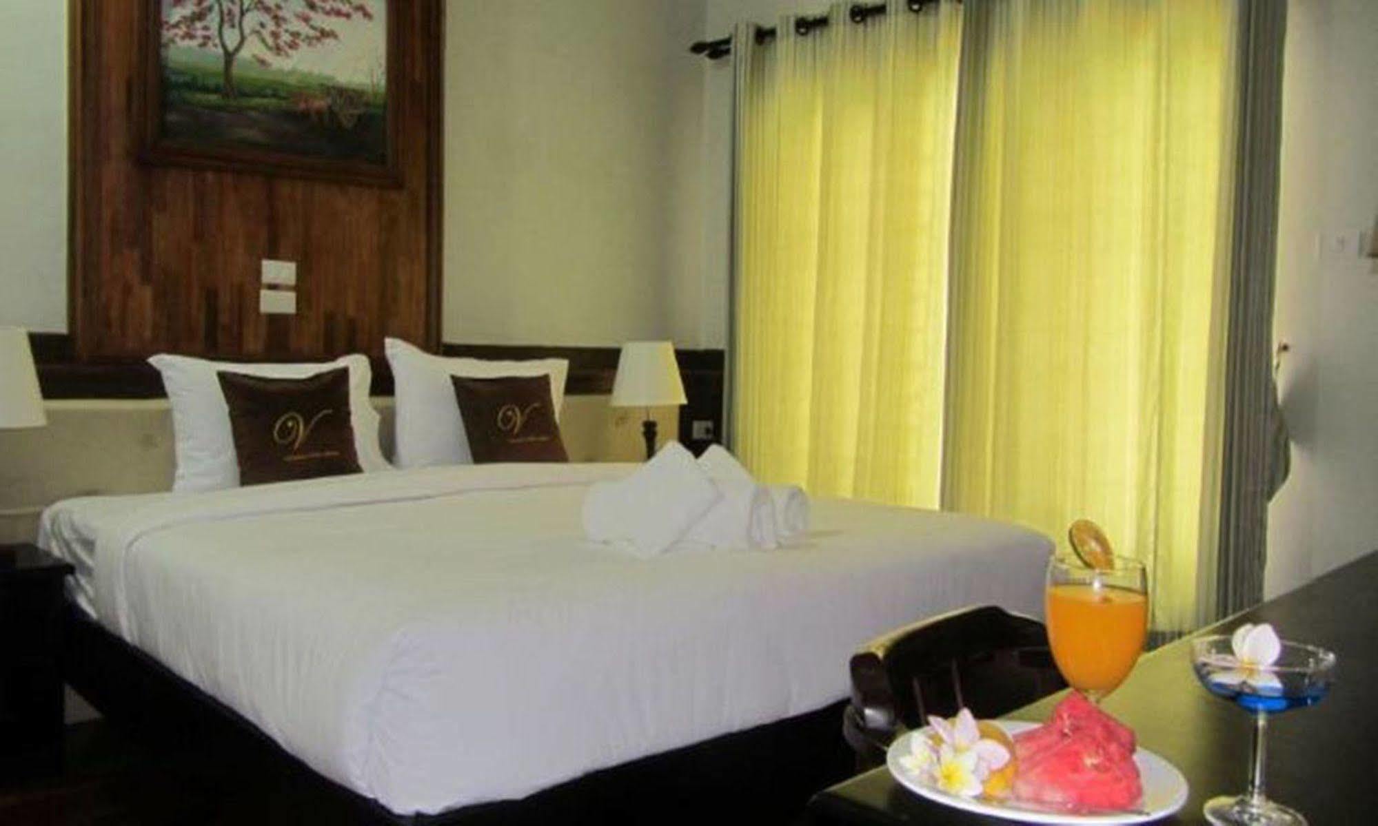 Vansana Luang Prabang Hotel Екстер'єр фото