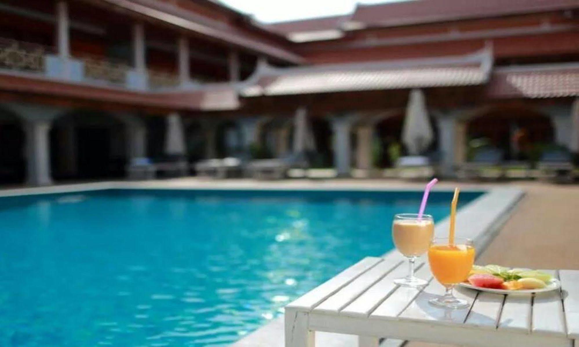 Vansana Luang Prabang Hotel Екстер'єр фото