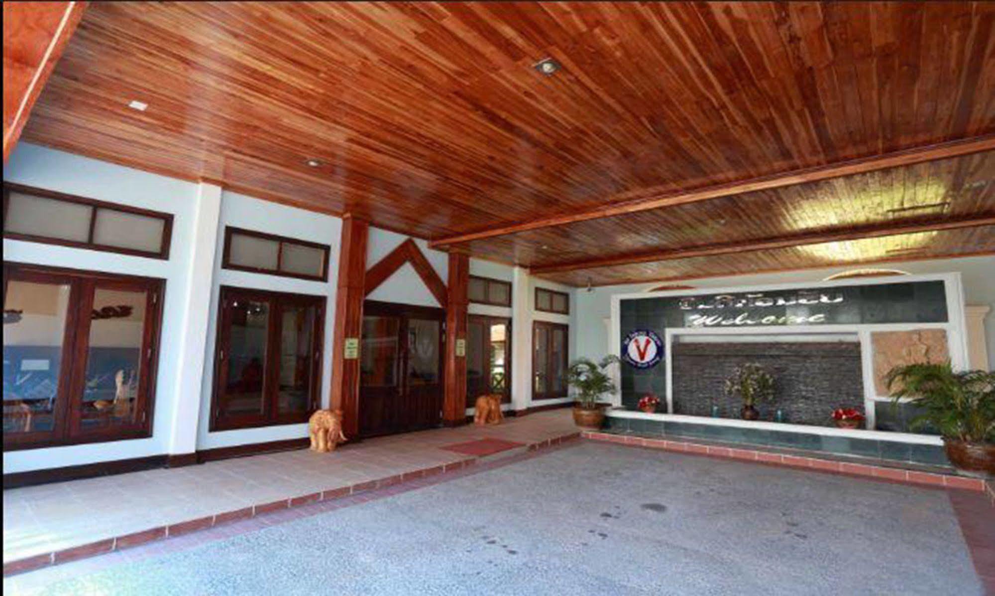 Vansana Luang Prabang Hotel Екстер'єр фото