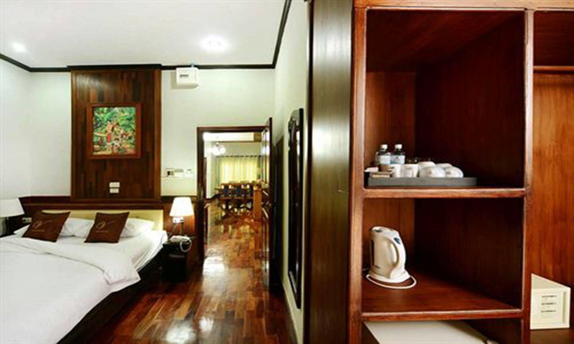 Vansana Luang Prabang Hotel Екстер'єр фото
