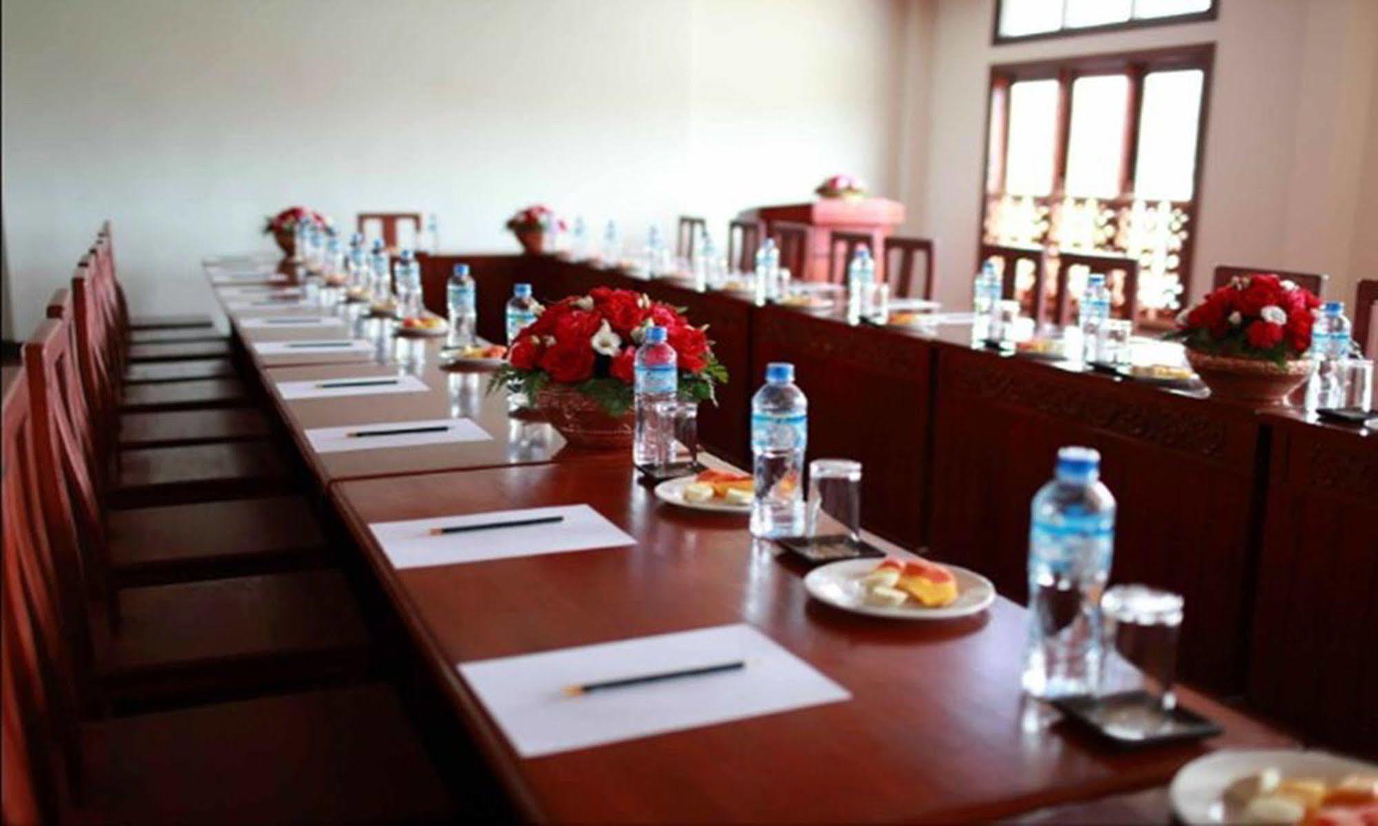 Vansana Luang Prabang Hotel Екстер'єр фото