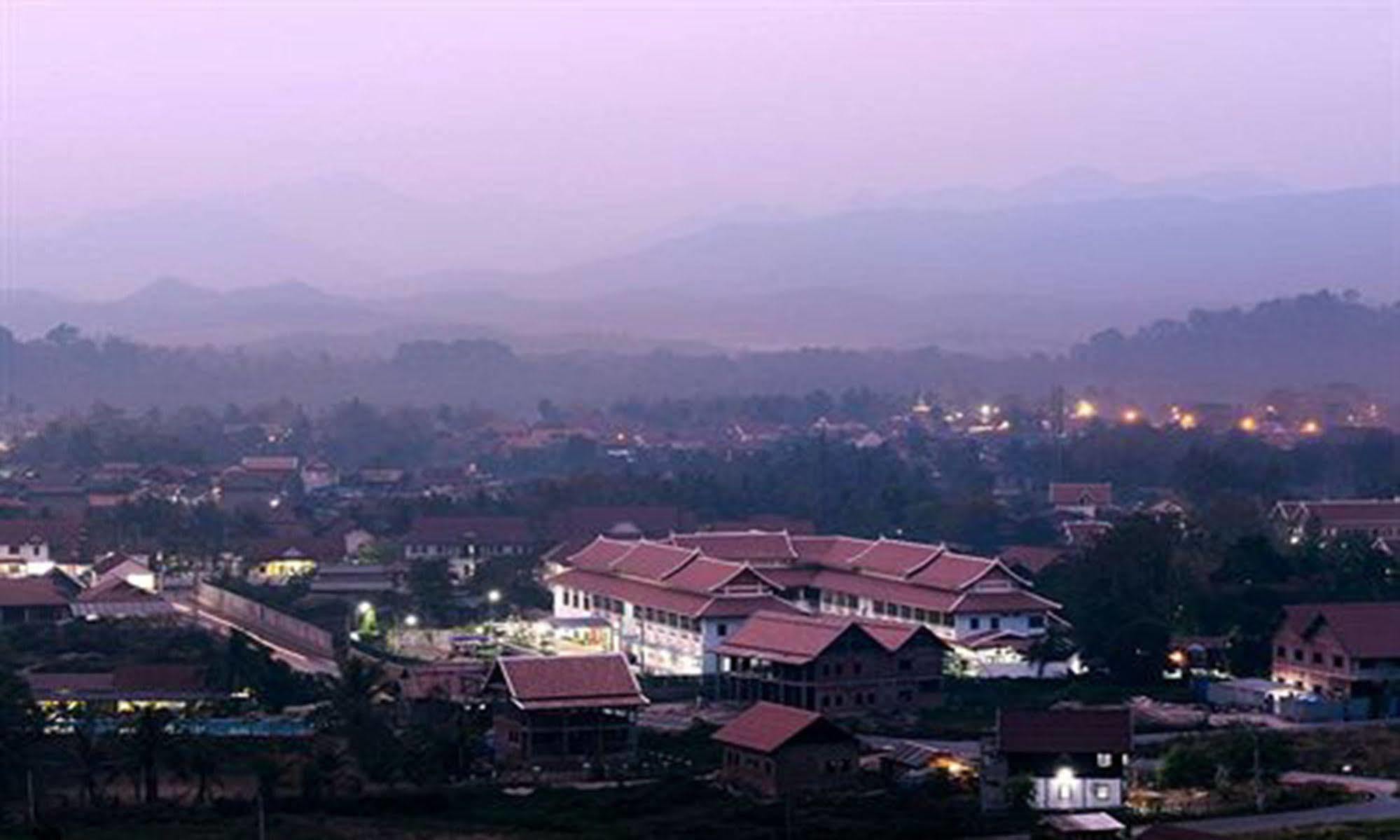 Vansana Luang Prabang Hotel Екстер'єр фото